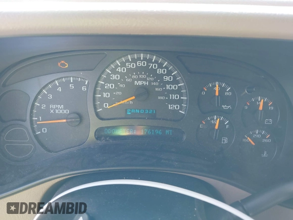 2003 Chevrolet Avalanche with VIN 3GNEK13T33G332498, listed as a IAAI auction lot 42060369 with 176,196 mi miles. Bid and sale history available at carsss.com. Image 7.