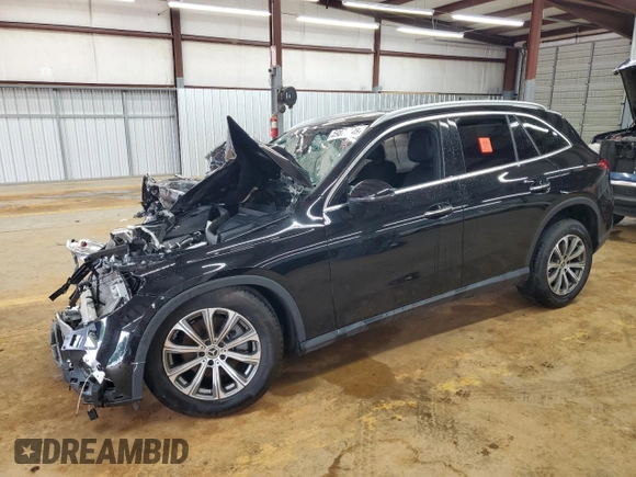 2024 Mercedes-Benz GLC 300 z VIN W1NKM4HB7RF210561, wystawiony jako Copart lot #59871445 z przebiegiem Nie podano mil oraz Szkoda całkowita • Salvage title. Historia ofert i sprzedaży dostępna na DreamBid. Obrazek 1.