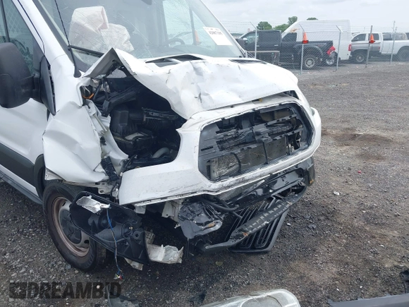 2018 Ford Transit z VIN 1FTYR2CM6JKA77870, wystawiony jako IAAI lot #42087185 z przebiegiem 142 452 mil mil oraz . Historia ofert i sprzedaży dostępna na DreamBid. Obrazek 6.