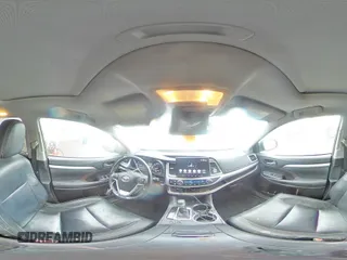 2017 Toyota Highlander XLE z VIN 5TDJZRFH8HS392519, wystawiony jako Copart lot #44079265 z przebiegiem 84 065 mil mil oraz Szkoda całkowita • Salvage title. Historia ofert i sprzedaży dostępna na DreamBid. Obrazek 13.