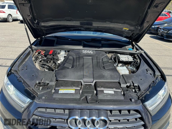 2019 Audi Q7 Prestige with VIN WA1VAAF72KD007695, listed as a Copart auction lot 52756465 with 142,760 mi miles and Clean Title. Bid and sale history available at carsss.com. Image 8.