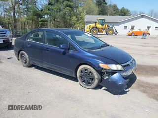 2007 Honda Civic Sdn LX with VIN 1HGFA16547L034503, listed as a IAAI auction lot 42063562 with 181,281 mi miles. Bid and sale history available at carsss.com. Image 1.
