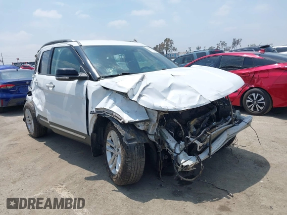 2017 Ford Explorer XLT with VIN 1FM5K7D89HGC85465, listed as a IAAI auction lot 42151342 with Not provided miles and . Bid and sale history available at DreamBid. Image 1.