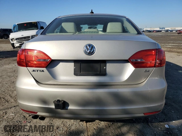 2014 Volkswagen Jetta SE with VIN 3VWD17AJ2EM240795, listed as a Copart auction lot 49749455 with 73,389 mi miles and Salvage title. Bid and sale history available at DreamBid. Image 6.