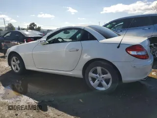 2006 Mercedes-Benz SLK 280 z VIN WDBWK54F36F093584, wystawiony jako Copart lot #51531255 z przebiegiem 155 165 mil mil oraz Tytuł czysty. Historia ofert i sprzedaży dostępna na DreamBid. Obrazek 2.