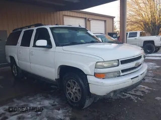 2005 Chevrolet Suburban Z71 with VIN 3GNFK16Z35G264713, listed as a IAAI auction lot 41255425 with 237,805 mi miles. Bid and sale history available at carsss.com. Image 1.