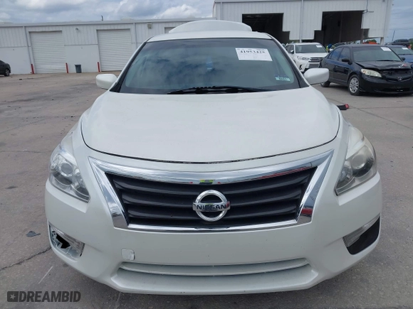 2015 Nissan Altima 2.5 with VIN 1N4AL3AP9FC212952, listed as a IAAI auction lot 41953425 with 104,139 mi miles. Bid and sale history available at carsss.com. Image 13.