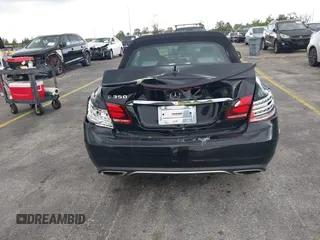 2014 Mercedes-Benz E 350 with VIN WDDKK5KF7EF240724, listed as a IAAI auction lot 42469727 with 116,174 mi miles and . Bid and sale history available at DreamBid. Image 16.