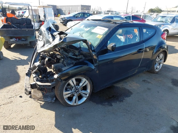 2014 Hyundai Veloster with VIN KMHTC6AD3EU184600, listed as a IAAI auction lot 41300088 with 1 mi miles. Bid and sale history available at carsss.com. Image 2.