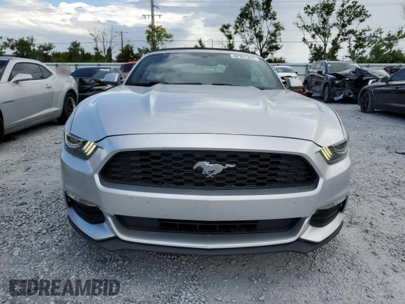 2015 Ford Mustang V6 z VIN 1FATP8EM2F5359953, wystawiony jako Copart lot #62701295 z przebiegiem 138 001 mil mil oraz Szkoda całkowita • Salvage title. Historia ofert i sprzedaży dostępna na DreamBid. Obrazek 5.