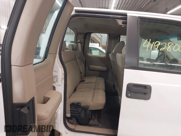 2005 Ford F-150 XLT with VIN 1FTPX14565NA51874, listed as a IAAI auction lot 41928006 with 201,004 mi miles. Bid and sale history available at carsss.com. Image 8.