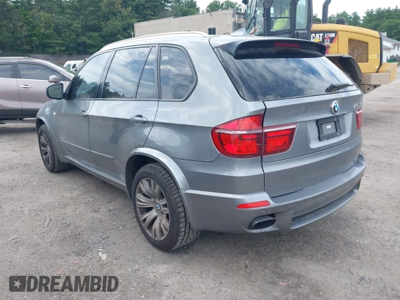 2013 BMW X5 xDrive50i with VIN 5UXZV8C52D0C15272, listed as a IAAI auction lot 42644739 with 169,393 mi miles and . Bid and sale history available at DreamBid. Image 3.
