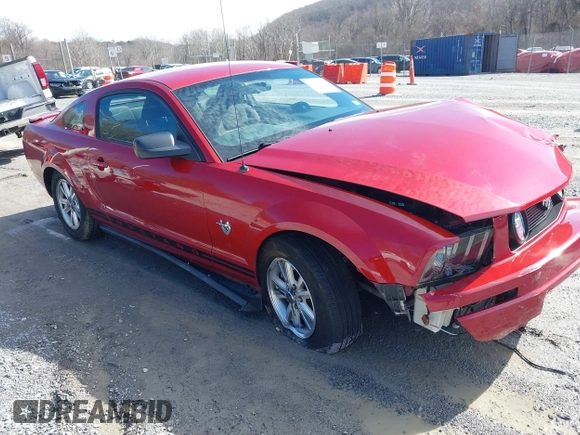 2009 Ford Mustang with VIN 1ZVHT80N695136392, listed as a IAAI auction lot 41509619 with 141,563 mi miles and . Bid and sale history available at carsss.com. Image 1.