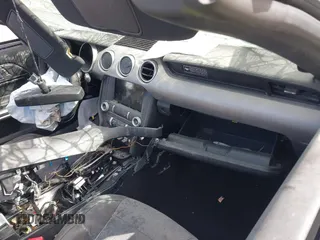2020 Ford Mustang GT Premium z VIN 1FATP8FF4L5119301, wystawiony jako IAAI lot #40745931 z przebiegiem Nie podano mil oraz . Historia ofert i sprzedaży dostępna na DreamBid. Obrazek 5.