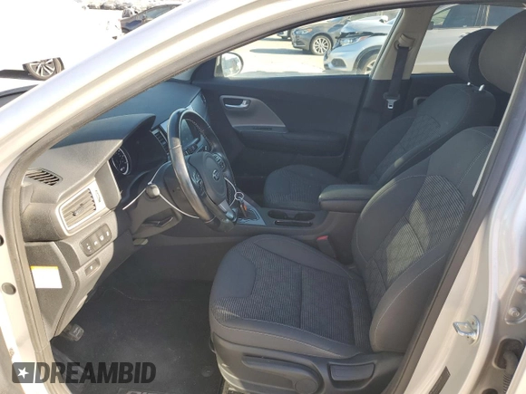 2018 Kia Niro FE with VIN KNDCB3LC8J5207495, listed as a Copart auction lot 85338254 with 81,302 mi miles and Salvage Title. Bid and sale history available at carsss.com. Image 7.