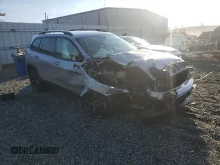2021 Jeep Cherokee Latitude z VIN 1C4PJLCB7JD596891, wystawiony jako Copart lot #50833275 z przebiegiem 107 902 mil mil oraz Szkoda całkowita • Salvage title. Historia ofert i sprzedaży dostępna na DreamBid. Obrazek 4.