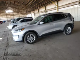 2020 Ford Escape SE z VIN 1FMCU0G60LUC25023, wystawiony jako Copart lot #52728735 z przebiegiem 112 966 mil mil oraz Szkoda całkowita • Salvage title. Historia ofert i sprzedaży dostępna na DreamBid. Obrazek 1.