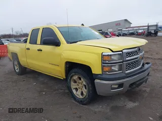 2014 Chevrolet Silverado 1500 LT with VIN 1GCVKREC5EZ247766, listed as a IAAI auction lot 40988625 with 203,672 mi miles and . Bid and sale history available at DreamBid. Image 1.