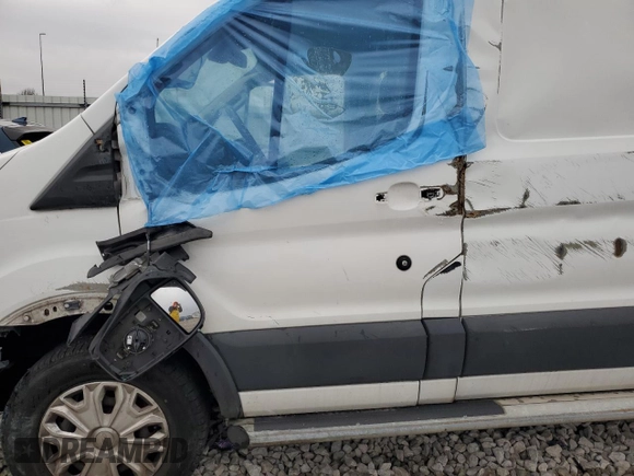 2017 Ford Transit with VIN 1FTYR1ZM8HKB29561, listed as a Copart auction lot 86120204 with Not Provided miles and Salvage Title. Bid and sale history available at DreamBid. Image 7.