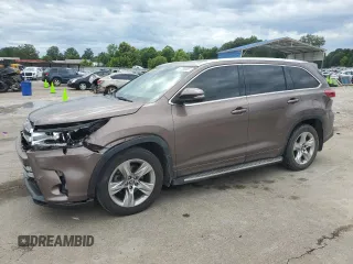 2017 Toyota Highlander Limited z VIN 5TDYZRFH3HS228058, wystawiony jako Copart lot #57795895 z przebiegiem 140 250 mil mil oraz Szkoda całkowita • Salvage title. Historia ofert i sprzedaży dostępna na DreamBid. Obrazek 1.