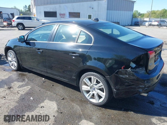 2012 Volvo S60 T6 with VIN YV1902FH4C2112612, listed as a IAAI auction lot 41972206 with 109,210 mi miles. Bid and sale history available at carsss.com. Image 3.