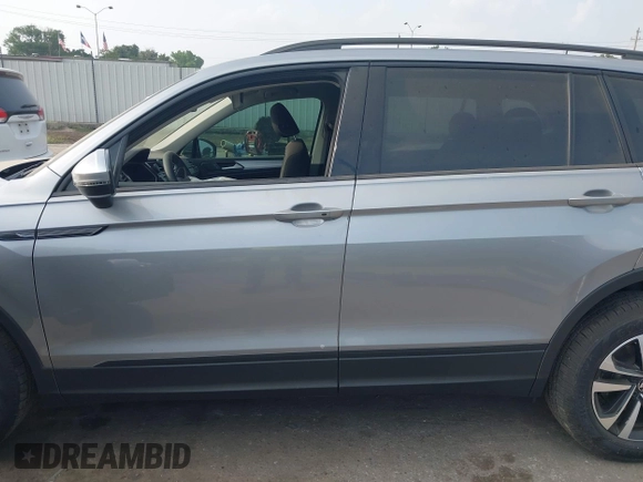 2024 Volkswagen Tiguan S with VIN 3VVRB7AX2RM185718, listed as a IAAI auction lot 42303387 with 30,761 mi miles and . Bid and sale history available at DreamBid. Image 15.
