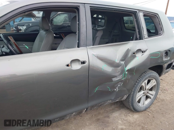 2012 Toyota Highlander Limited with VIN 5TDDK3EH5CS093448, listed as a IAAI auction lot 41777366 with 120,930 mi miles and . Bid and sale history available at DreamBid. Image 6.