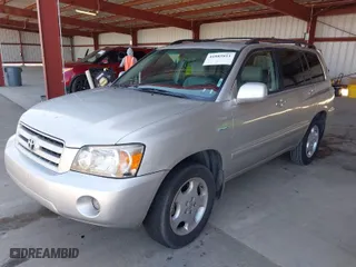 2005 Toyota Highlander with VIN JTEDP21AX50077168, listed as a IAAI auction lot 41885811 with 193,520 mi miles. Bid and sale history available at carsss.com. Image 2.