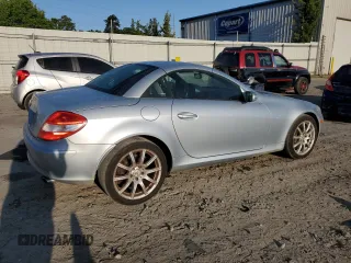 2005 Mercedes-Benz SLK 230/320 z VIN WDBWK56F35F052366, wystawiony jako Copart lot #53032575 z przebiegiem 100 022 mil mil oraz Szkoda całkowita • Salvage title. Historia ofert i sprzedaży dostępna na DreamBid. Obrazek 3.