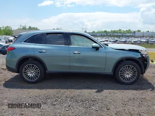 2025 Mercedes-Benz GLC 300 z VIN W1NKM4HB7SF357792, wystawiony jako IAAI lot #42177374 z przebiegiem 982 mil mil oraz . Historia ofert i sprzedaży dostępna na DreamBid. Obrazek 13.