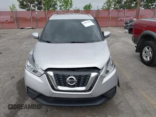2019 Nissan Kicks SR with VIN 3N1CP5CU1KL535075, listed as a IAAI auction lot 42051466 with 73,730 mi miles. Bid and sale history available at carsss.com. Image 11.