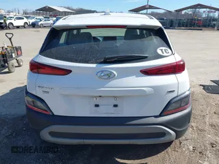 2022 Hyundai Kona SE with VIN KM8K2CAB7NU808474, listed as a IAAI auction lot 41628297 with 31,738 mi miles. Bid and sale history available at carsss.com. Image 17.