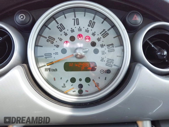2005 MINI Hardtop with VIN WMWRC334X5TJ65197, listed as a IAAI auction lot 42035614 with 248,872 mi miles and . Bid and sale history available at DreamBid. Image 7.