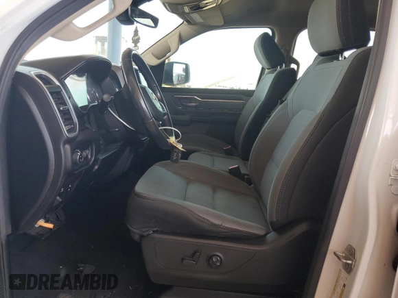 2019 Ram 1500 Big Horn z VIN 1C6SRFFT2KN780244, wystawiony jako Copart lot #60891565 z przebiegiem 117 269 mil mil oraz Czysty tytuł • Clean title. Historia ofert i sprzedaży dostępna na DreamBid. Obrazek 7.