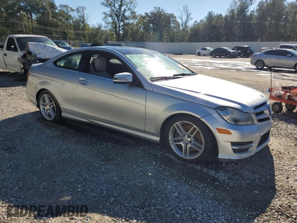 2013 Mercedes-Benz C 350 with VIN WDDGJ5HB9DG053765, listed as a Copart auction lot 80880434 with 93,323 mi miles and Salvage Title. Bid and sale history available at carsss.com. Image 4.
