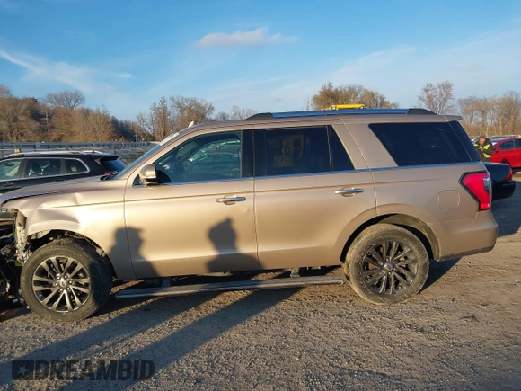 2020 Ford Expedition Limited with VIN 1FMJU1KT2LEA21893, listed as a IAAI auction lot 40957185 with 132,420 mi miles. Bid and sale history available at carsss.com. Image 13.