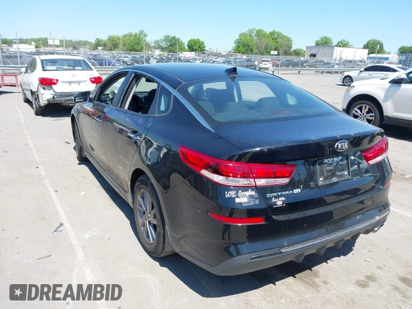 2020 Kia Optima SE с VIN 5XXGT4L32LG401068, выставлен на аукционе IAAI как лот 42000683 с пробегом 114 897 миль миль и . История ставок и продаж доступна на DreamBid. Изображение 3.