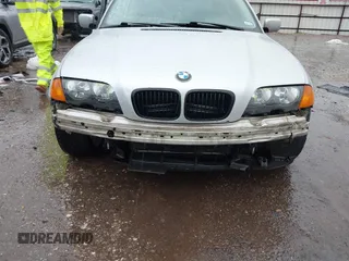 2000 BMW 3 Series 328i with VIN WBAAM533XYEJ40578, listed as a IAAI auction lot 42497924 with Not provided miles and . Bid and sale history available at DreamBid. Image 6.