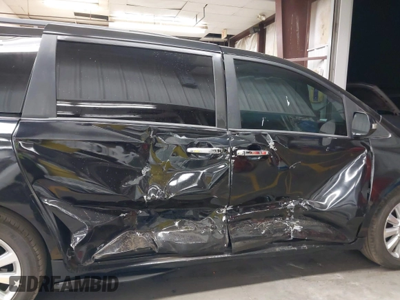 2016 Toyota Sienna XLE with VIN 5TDYK3DC2GS757749, listed as a IAAI auction lot 42617318 with 139,737 mi miles and . Bid and sale history available at DreamBid. Image 6.