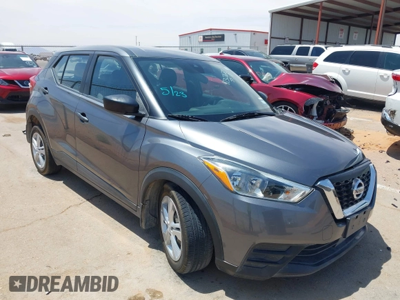 2020 Nissan Kicks S z VIN 3N1CP5BV9LL525082, wystawiony jako IAAI lot #42322672 z przebiegiem 48 035 mil mil oraz . Historia ofert i sprzedaży dostępna na DreamBid. Obrazek 1.