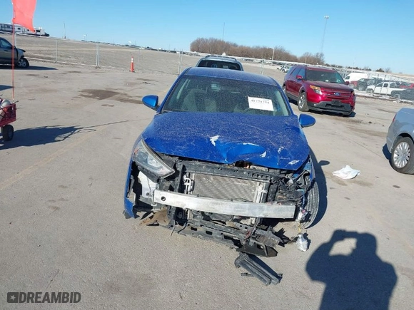2018 Hyundai Ioniq Hybrid Blue with VIN KMHC65LC2JU072323, listed as a IAAI auction lot 41771754 with 150,817 mi miles. Bid and sale history available at carsss.com. Image 13.