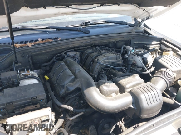 2011 Jeep Grand Cherokee Laredo with VIN 1J4RS4GG5BC573337, listed as a IAAI auction lot 41960369 with 185,518 mi miles and . Bid and sale history available at DreamBid. Image 10.