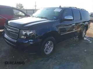 2010 Chevrolet Suburban LTZ with VIN 1GNUCKE07AR276807, listed as a IAAI auction lot 40987330 with 196,618 mi miles. Bid and sale history available at carsss.com. Image 17.