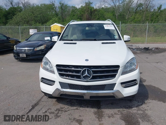 2015 Mercedes-Benz M 350 with VIN 4JGDA5JB8FA462476, listed as a IAAI auction lot 41901008 with 55,619 mi miles and . Bid and sale history available at DreamBid. Image 12.