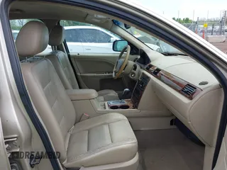 2006 Ford Five Hundred SEL with VIN 1FAFP24186G186073, listed as a IAAI auction lot 42156007 with 283,655 mi miles. Bid and sale history available at carsss.com. Image 5.