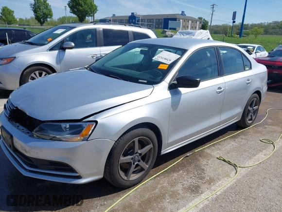 2015 Volkswagen Jetta Sedan 2.0L S with VIN 3VW2K7AJXFM423061, listed as a IAAI auction lot 42083522 with 161,028 mi miles. Bid and sale history available at carsss.com. Image 17.