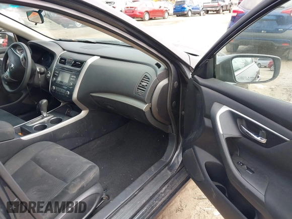2015 Nissan Altima S with VIN 1N4AL3AP0FN382119, listed as a IAAI auction lot 41997736 with 243,034 mi miles and . Bid and sale history available at DreamBid. Image 5.
