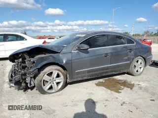 2016 Volkswagen CC Sport with VIN WVWBP7ANXGE504690, listed as a Copart auction lot 84620804 with 88,617 mi miles and Salvage Title. Bid and sale history available at carsss.com. Image 1.