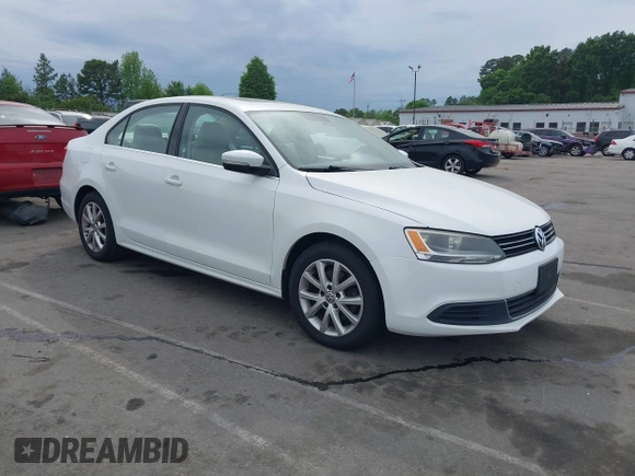 2014 Volkswagen Jetta Sedan SE w/Connectivity/Sunroof PZEV with VIN 3VWD17AJ5EM326425, listed as a IAAI auction lot 42066054 with 125,004 mi miles. Bid and sale history available at carsss.com. Image 1.