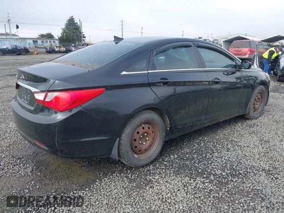 2013 Hyundai Sonata GLS with VIN 5NPEB4AC3DH784747, listed as a IAAI auction lot 41636642 with 135,338 mi miles and . Bid and sale history available at DreamBid. Image 4.